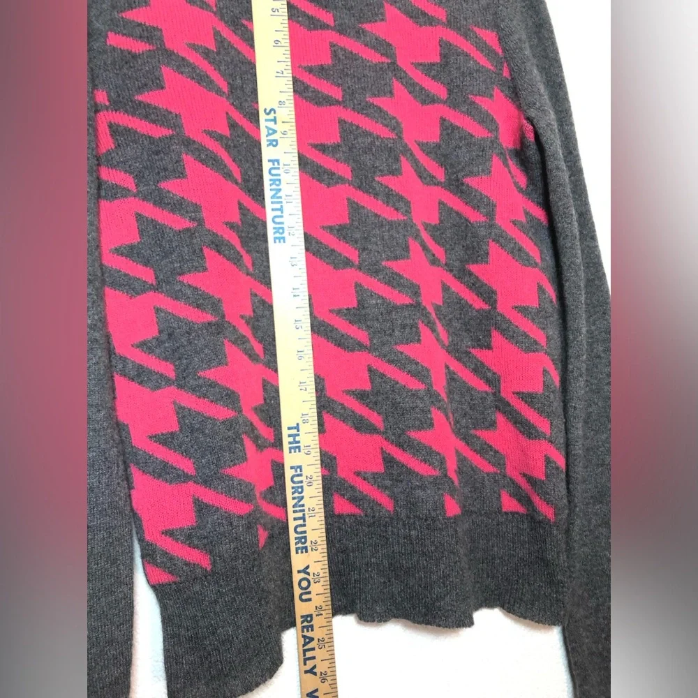 Halogen gray and Fuchsia Houndstooth Sweater 100 cashmere